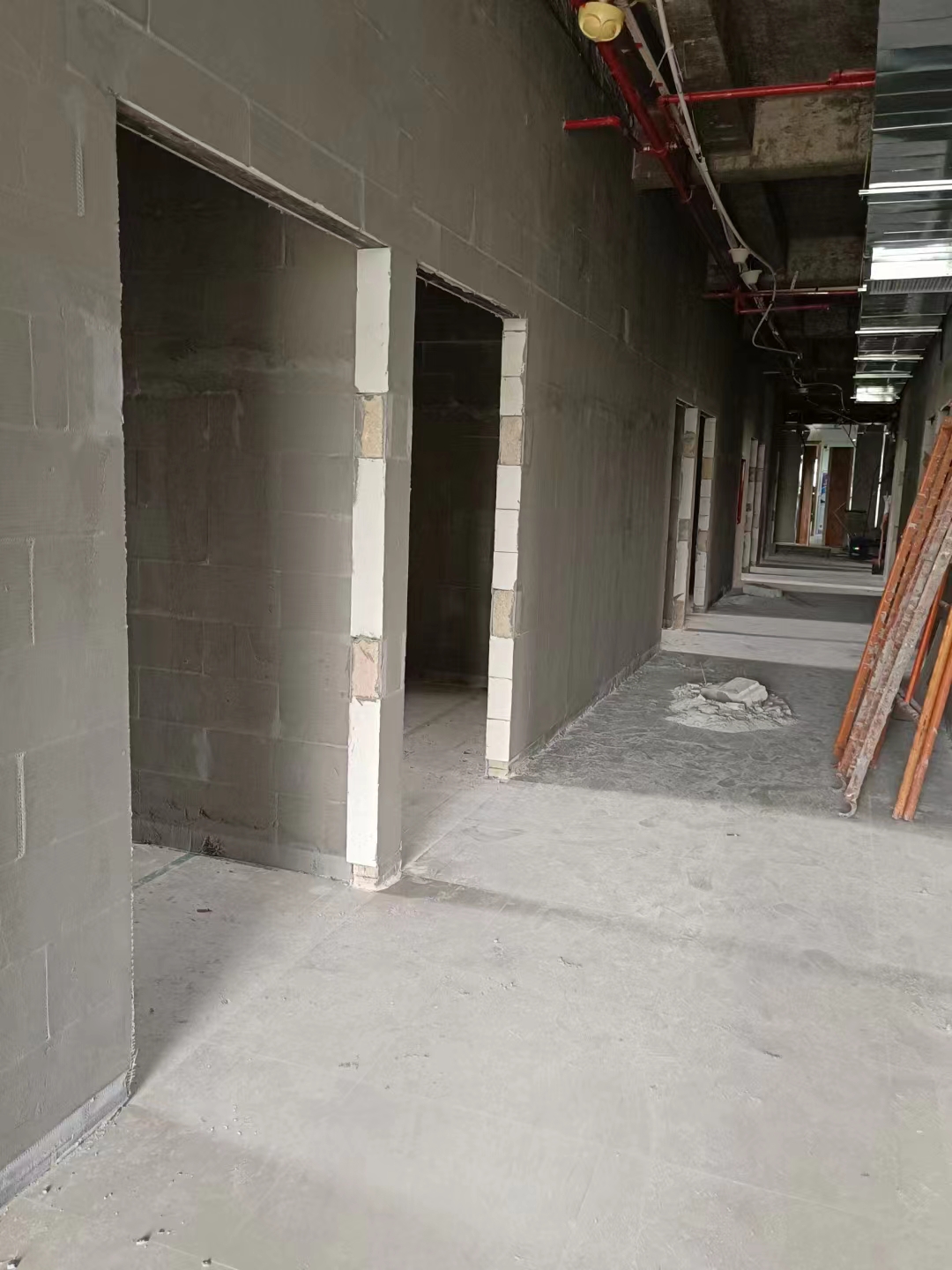 轻质砖隔墙施工场景