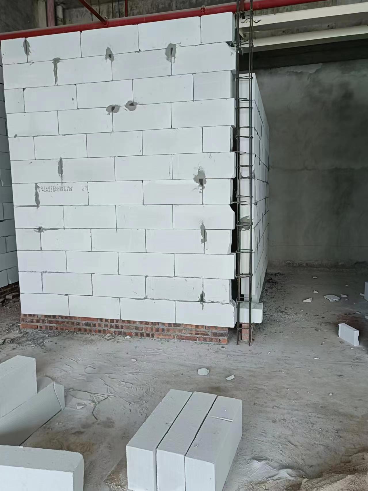 加气砖隔墙施工场景